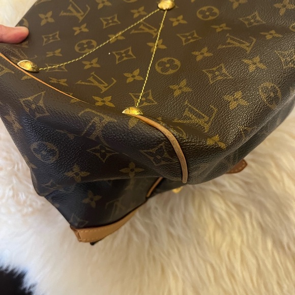 Authentic Louis Vuitton Tivoli GM - Picture 7 of 14